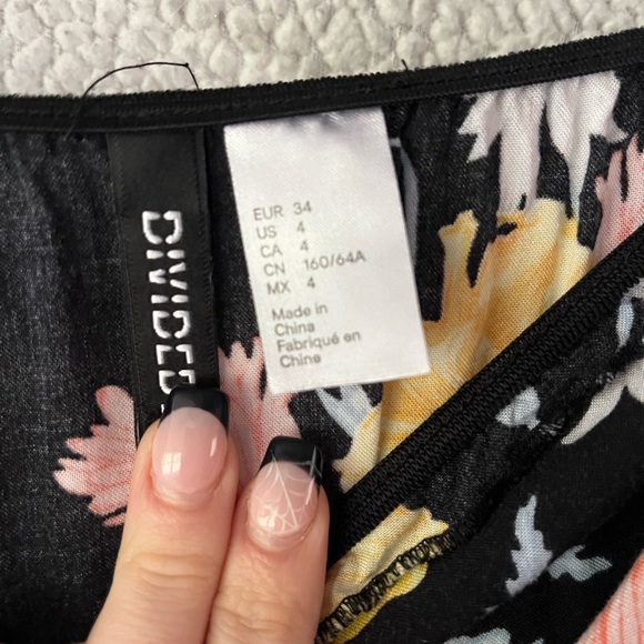 H&M Romper - Picture 4 of 4